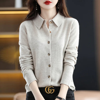 Solid knitted loose sweater with polo collar