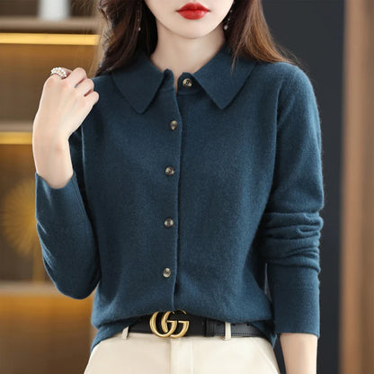 Solid knitted loose sweater with polo collar